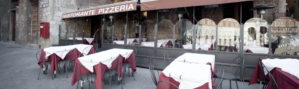 Aprenda formas de como se comunicar na Itália, através de sua importância e lendo e ouvindo um exemplo de diálogo em um restaurante italiano.