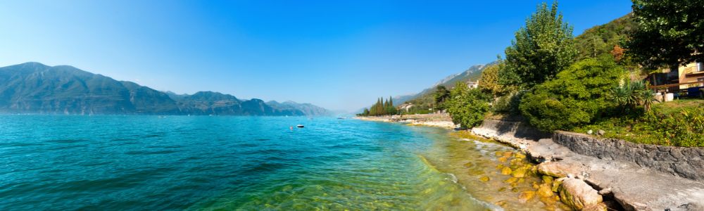 A Itália resguarda locais maravilhosos e talvez não tão conhecidos, como o Lago di Garda. Conheça tudo sobre essa beleza natural italiana!